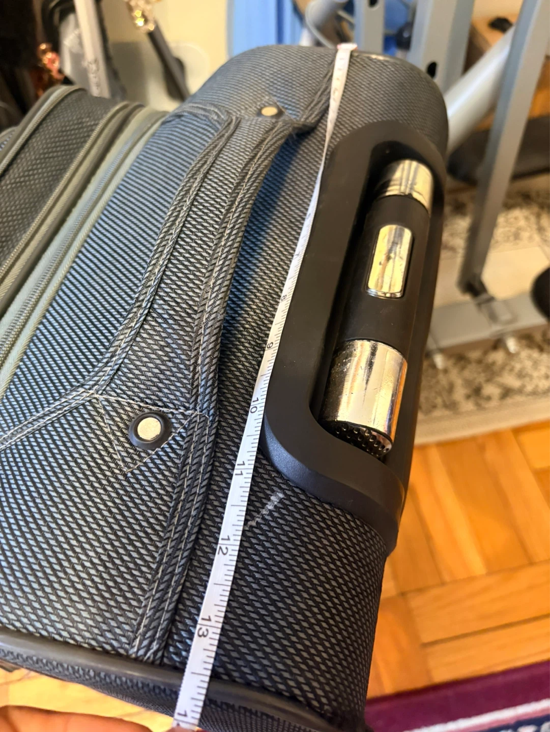 MBO London Grey Expandable Spinner Suitcase - photo 5