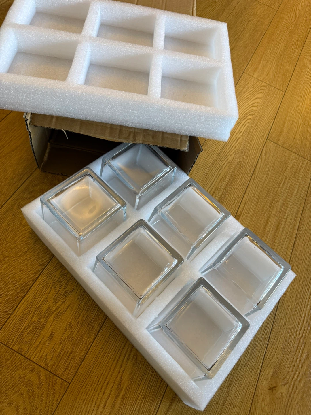 Set of 6 Clear Glass Square Vases - photo 2