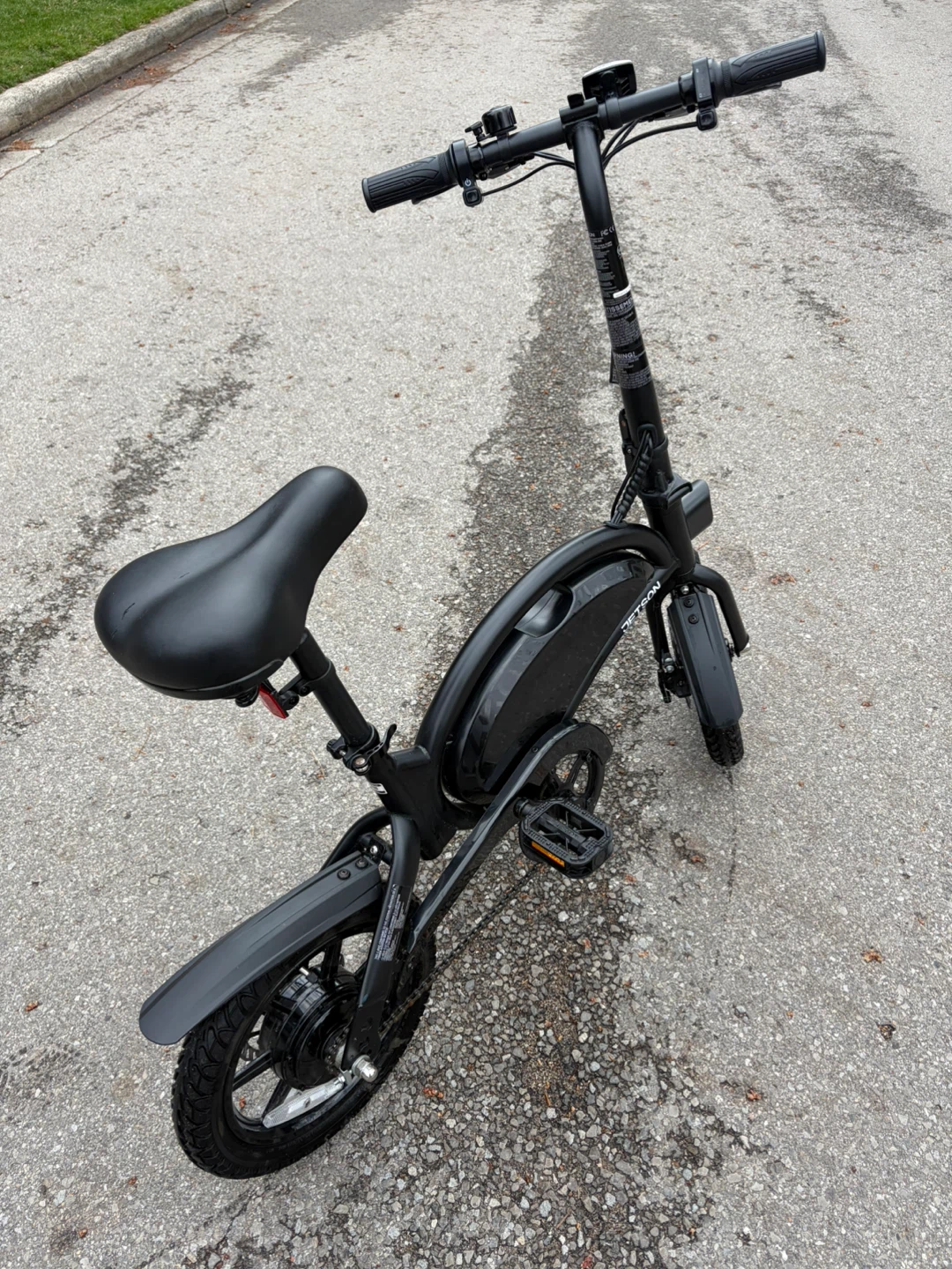 Jetson Electric Bike (E-Bike) – Compact – Like New - photo 4