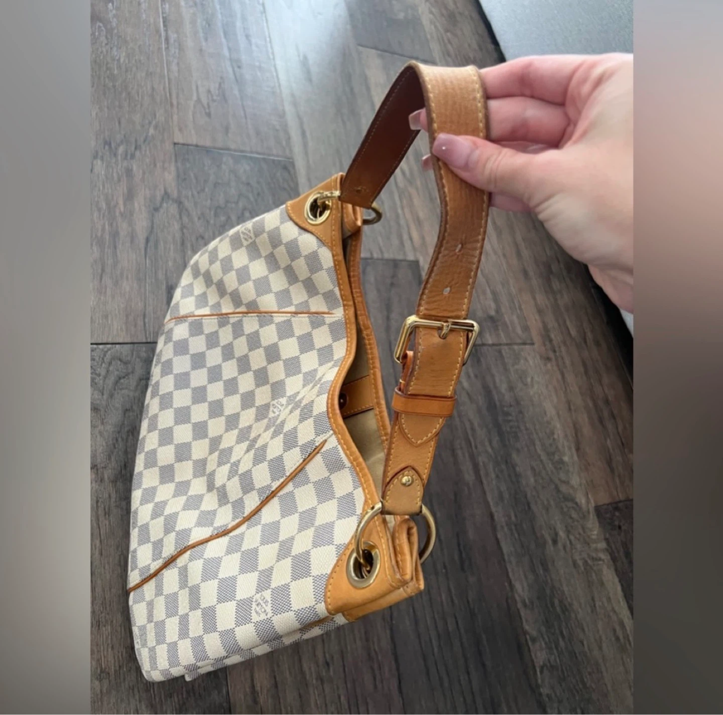 100% Authentic Louis Vuitton Damier Galleria Bag - photo 4