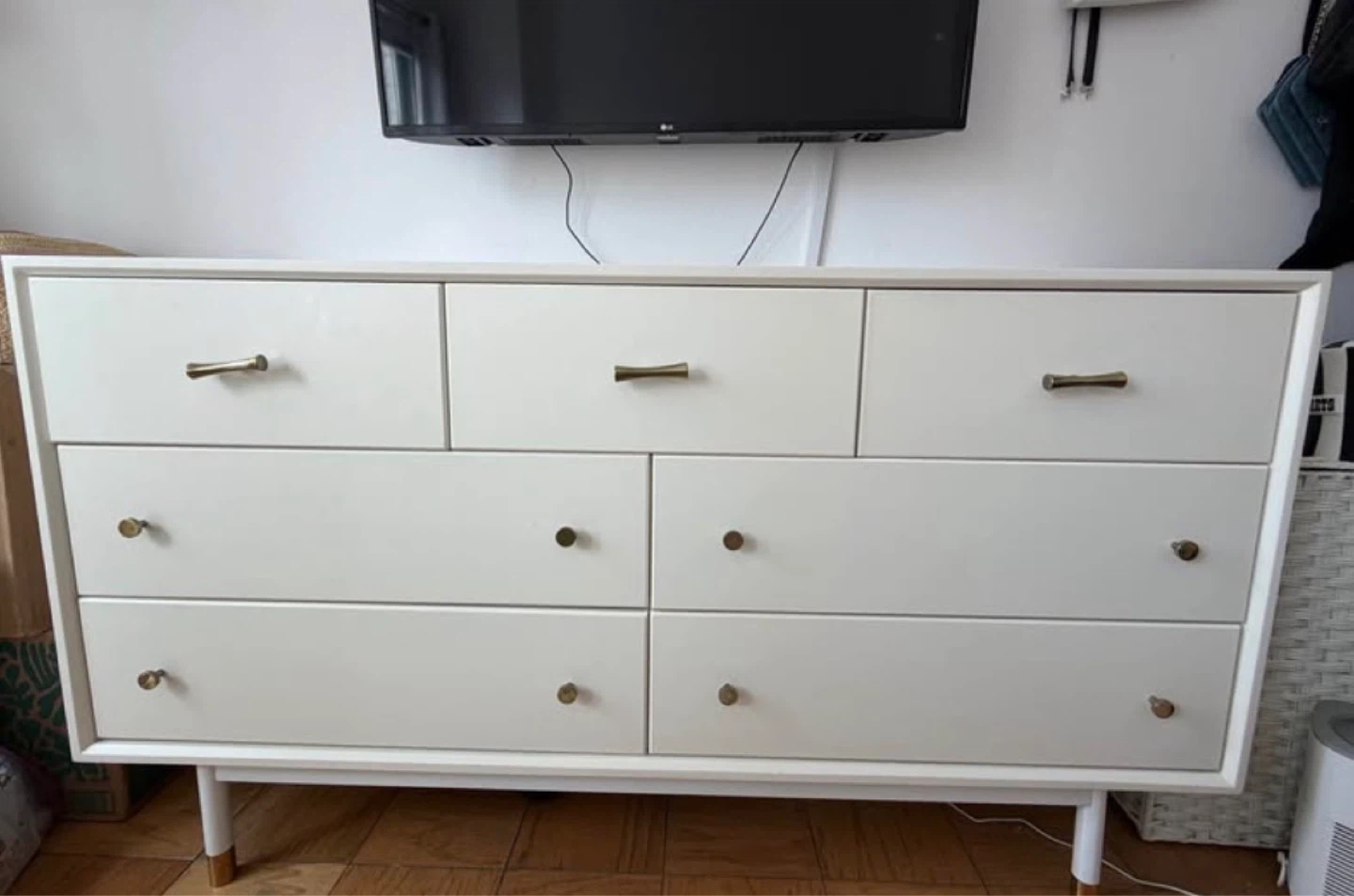 PICK UP ASAP White Dresser with 7 Drawers