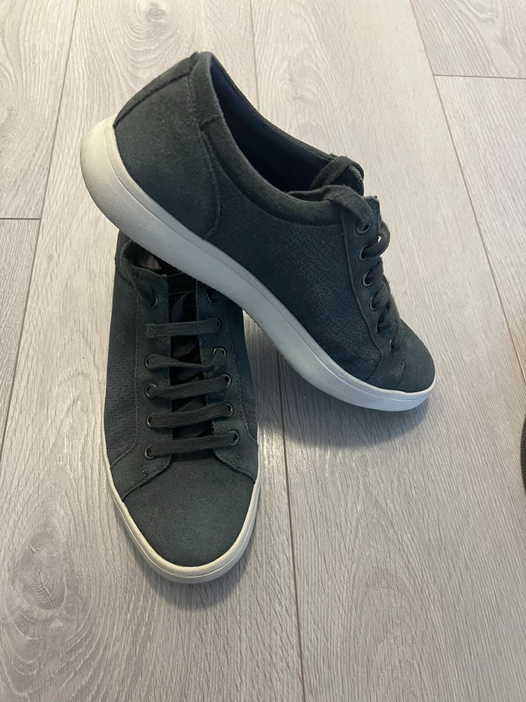 Rockport Men's Dark Grey Suede Sneakers