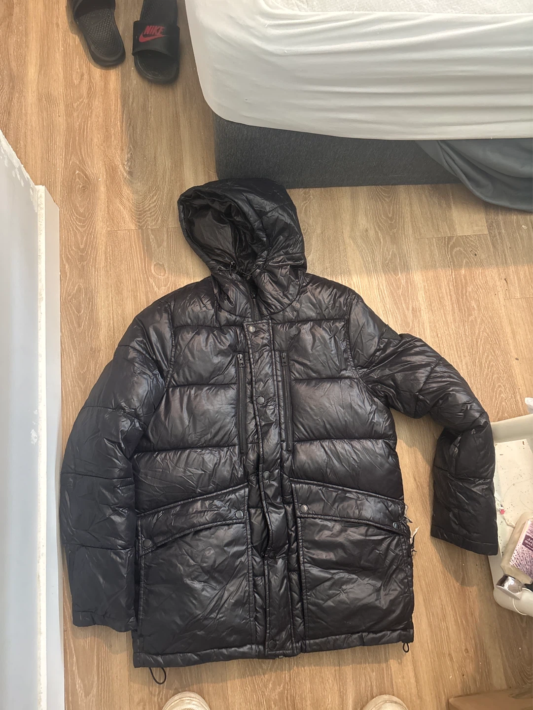 Black Guess Puffer Jacket - Size Medium