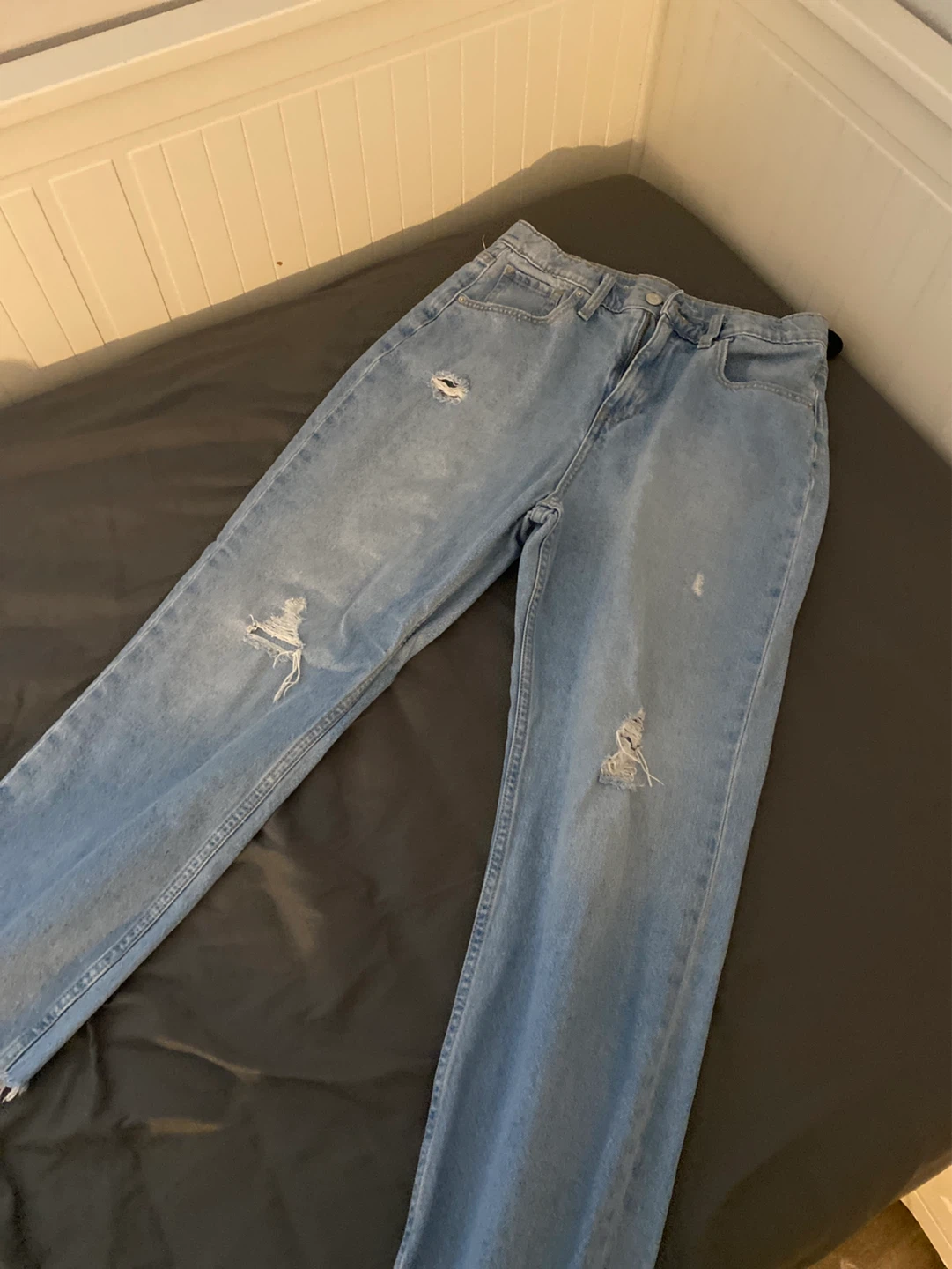 Light Wash Ripped Jeans - photo 4