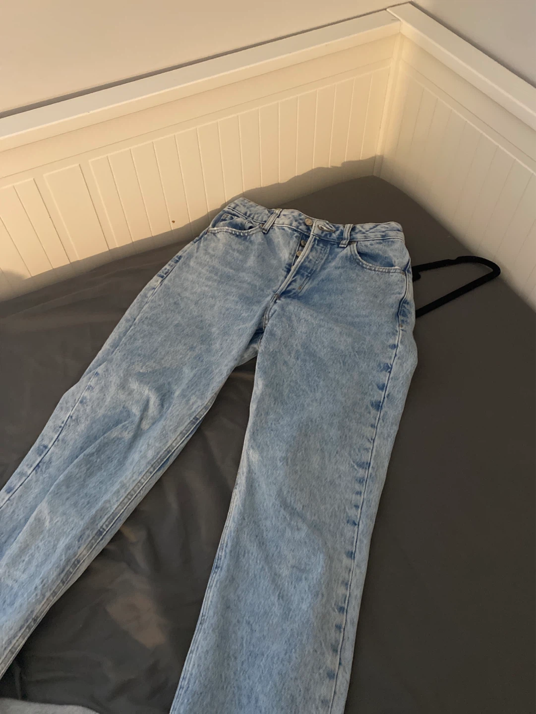 Light Wash Ripped Jeans - photo 3