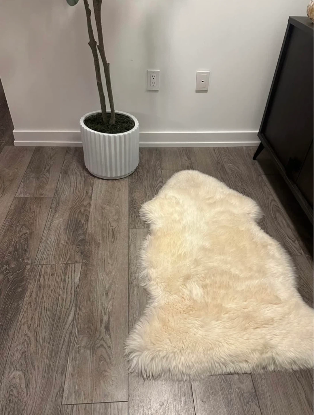 Cream Sheepskin Rug - photo 2