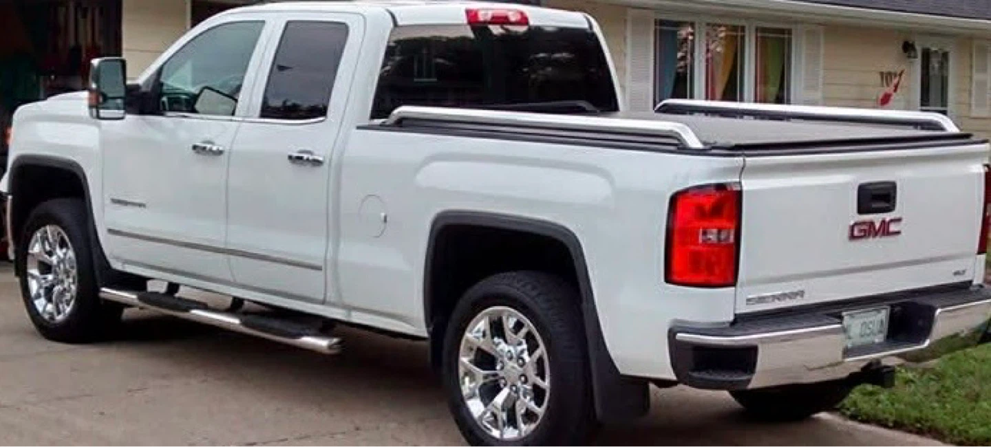 2015 GMC sierra SLT doublecab Tonneau long bed cover.