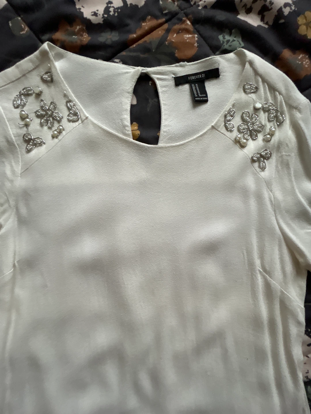 Forever 21 White Beaded Embellished Top Size Medium