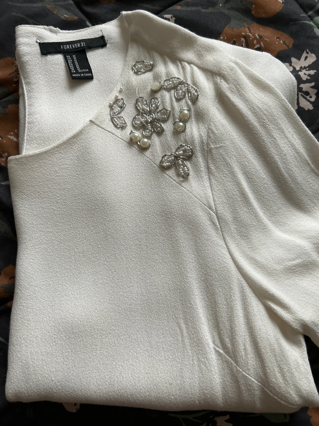 Forever 21 White Beaded Embellished Top Size Medium - photo 5