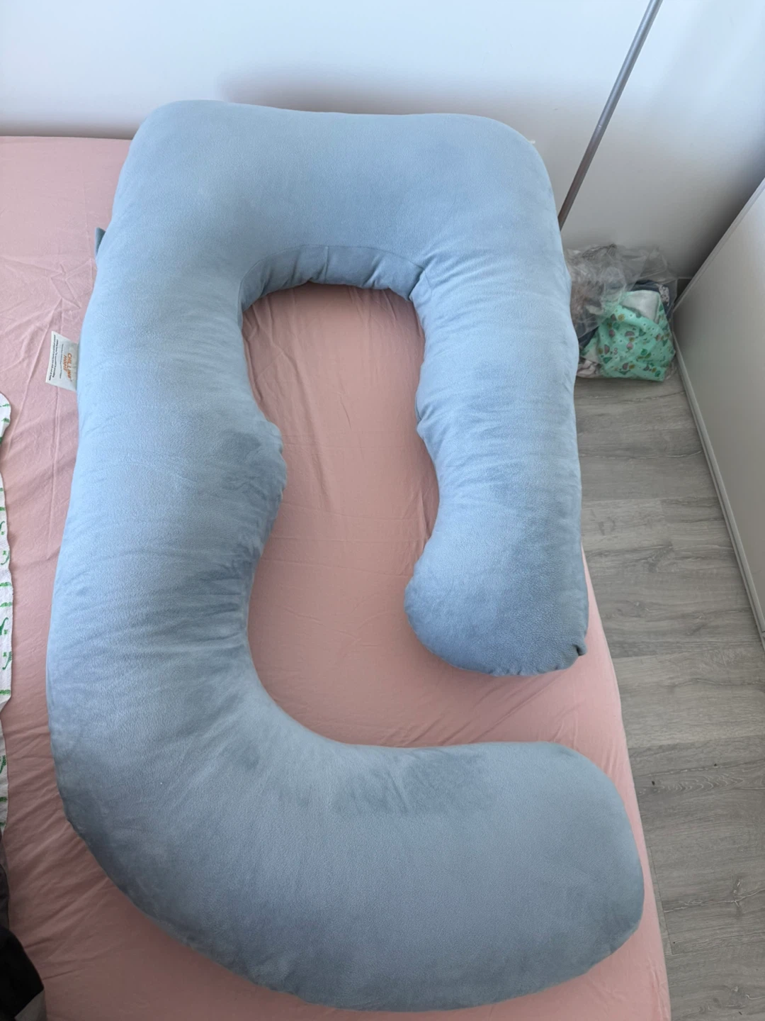 U-Shaped Maternity Pillow - photo 2