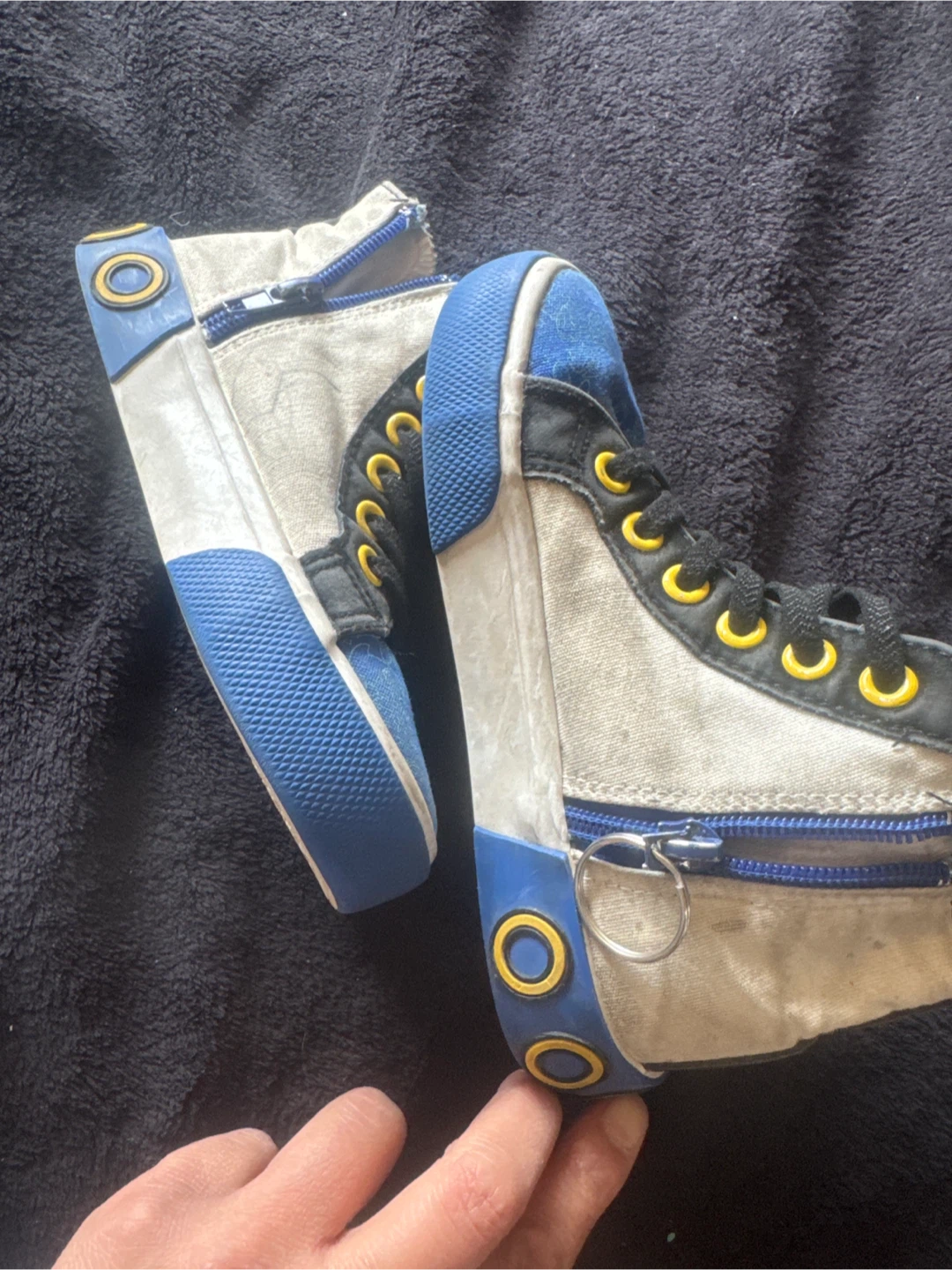 Sonic the Hedgehog High-Top Sneakers - Size 12 - photo 5