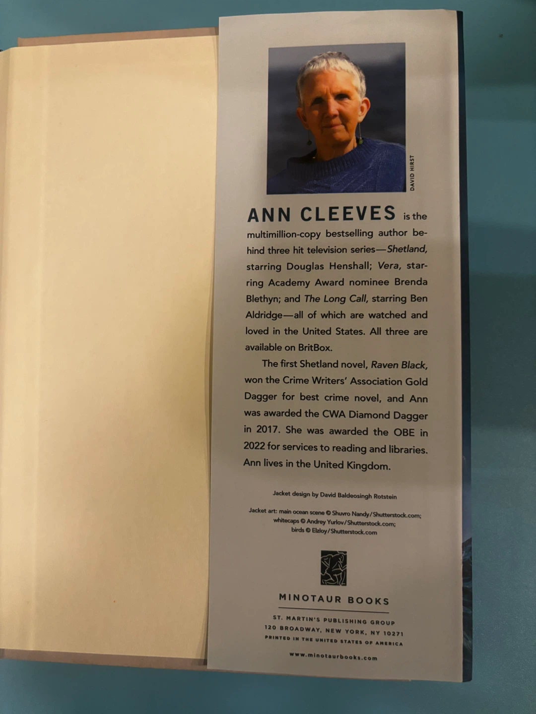 The Raging Storm by Ann Cleeves (A Detective Matthew Venn Novel) - photo 5
