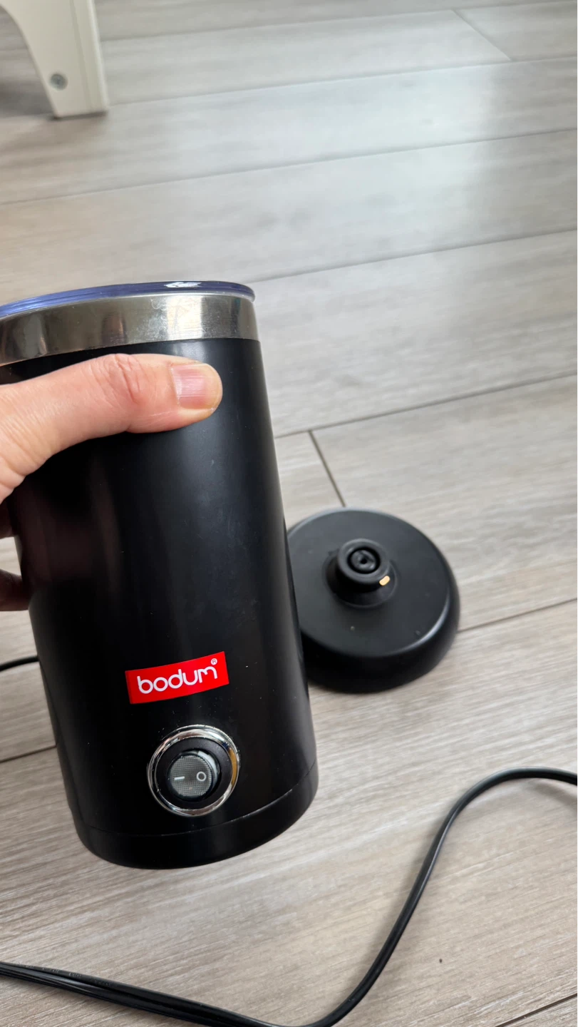 Bodum Black Electric Milk Frother - photo 3