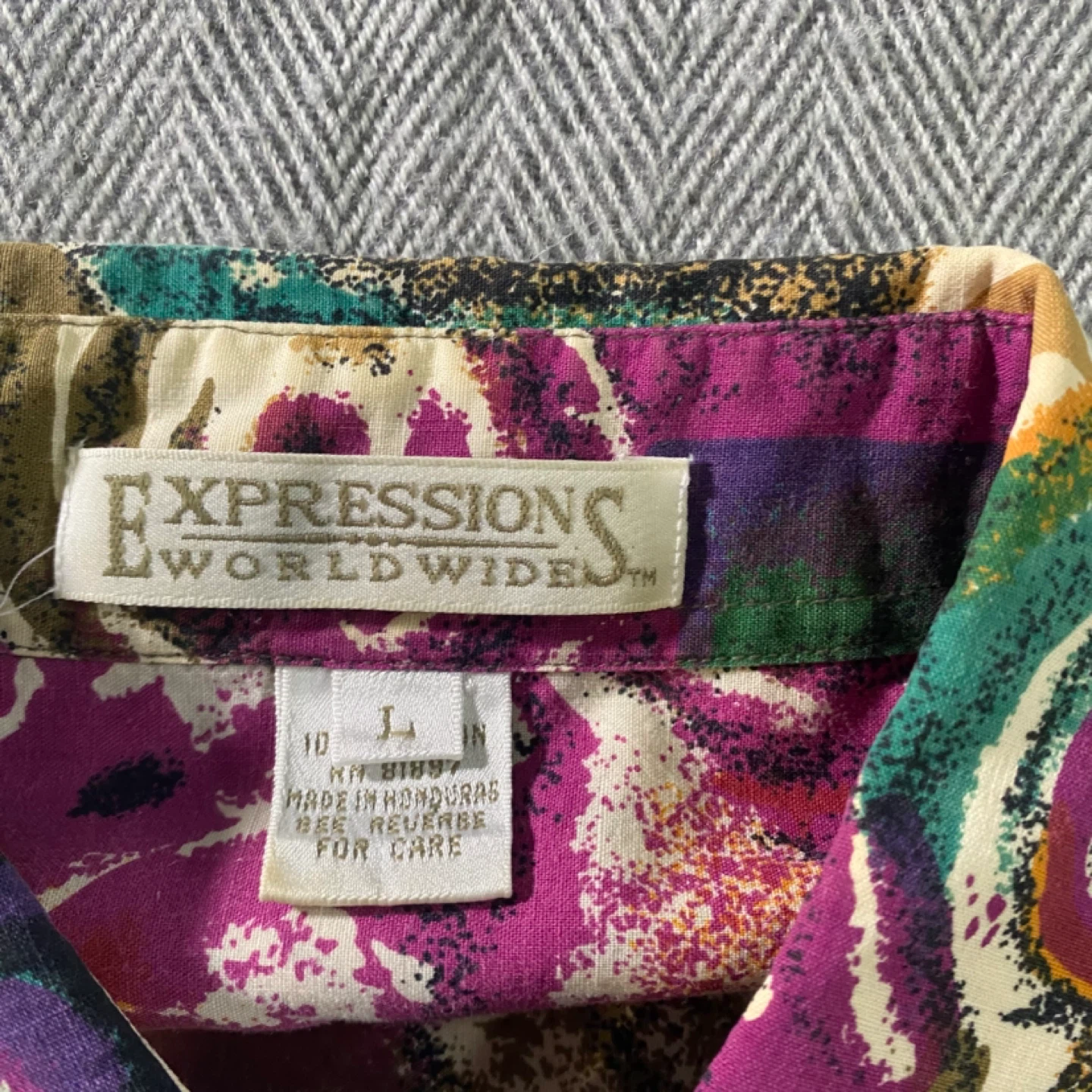 Vintage Expressions Worldwide Button Up Shirt Size L - photo 3