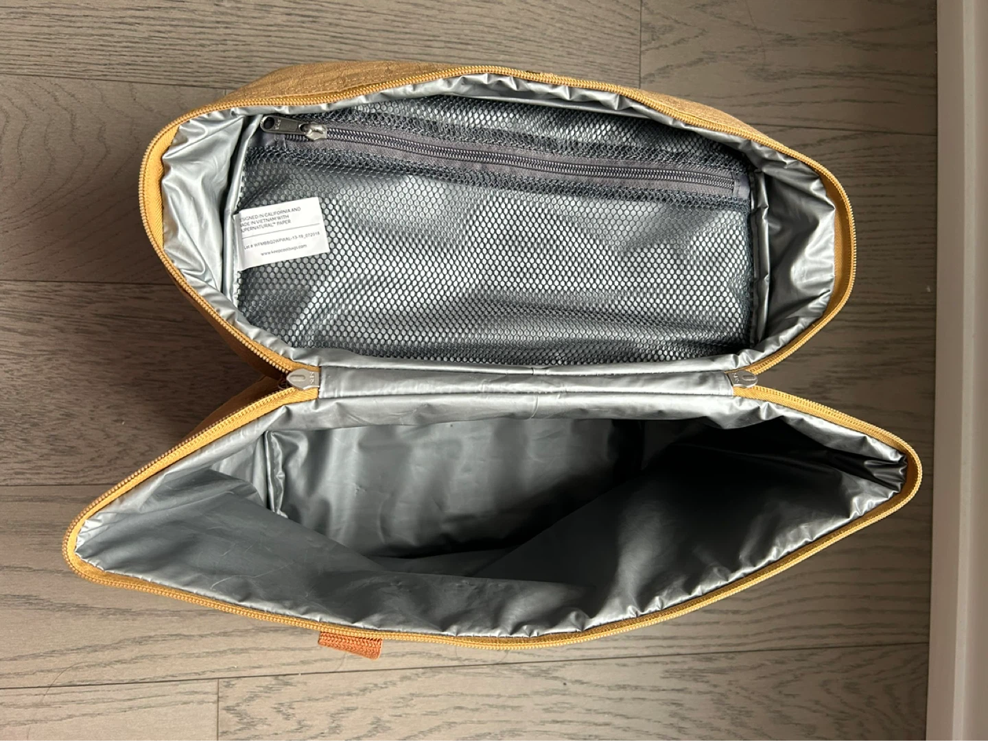 Preowned Whole Foods Market Insulated Lunch Bag Tan Reuseable - photo 3