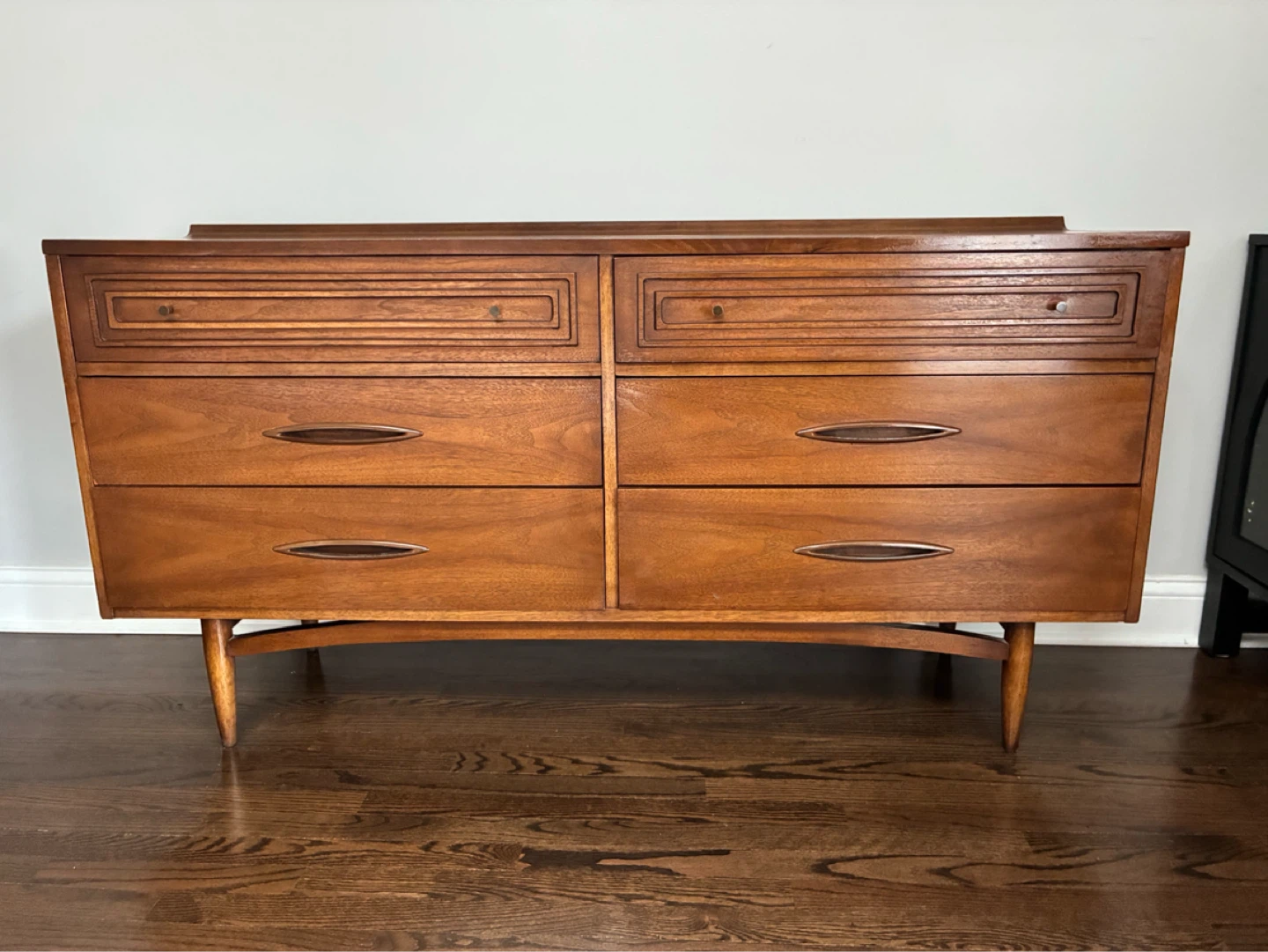 Mid century modern Broyhill dresser/ credenza - photo 2