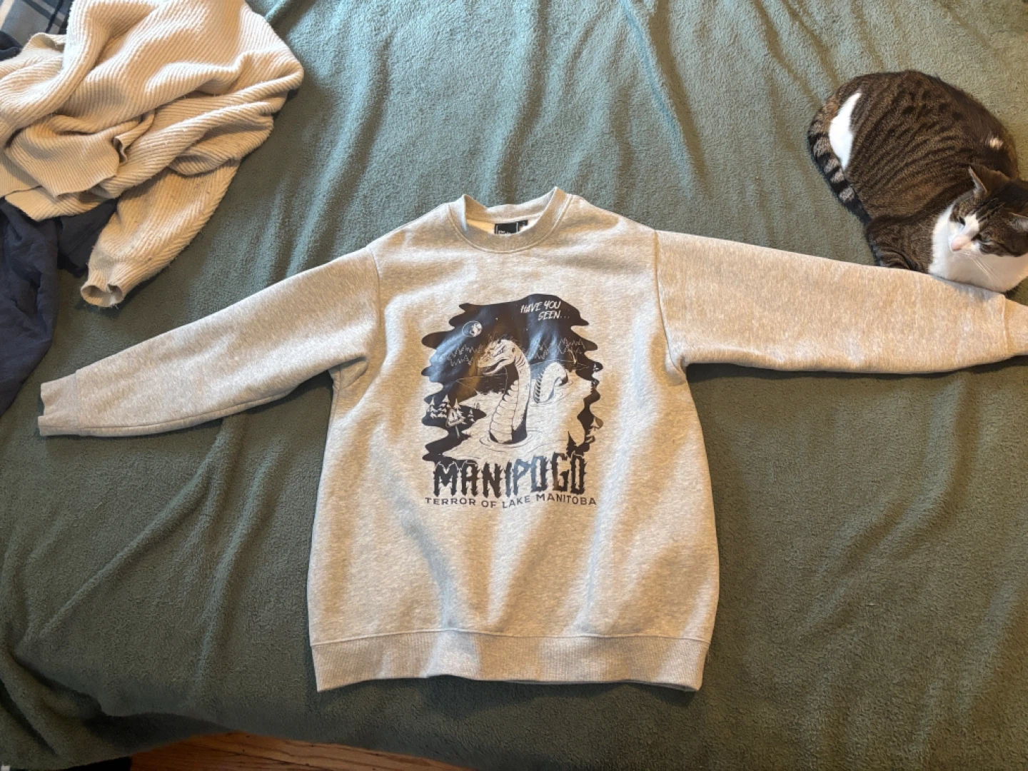 Cryptid Lovers! Manitoba Ogopogo!  Grey Crewneck Sweatshirt - photo 2