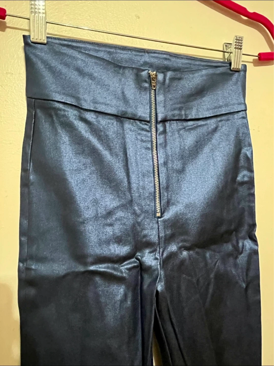 SHEIN Blue Metallic Faux Leather Pants XS - photo 3