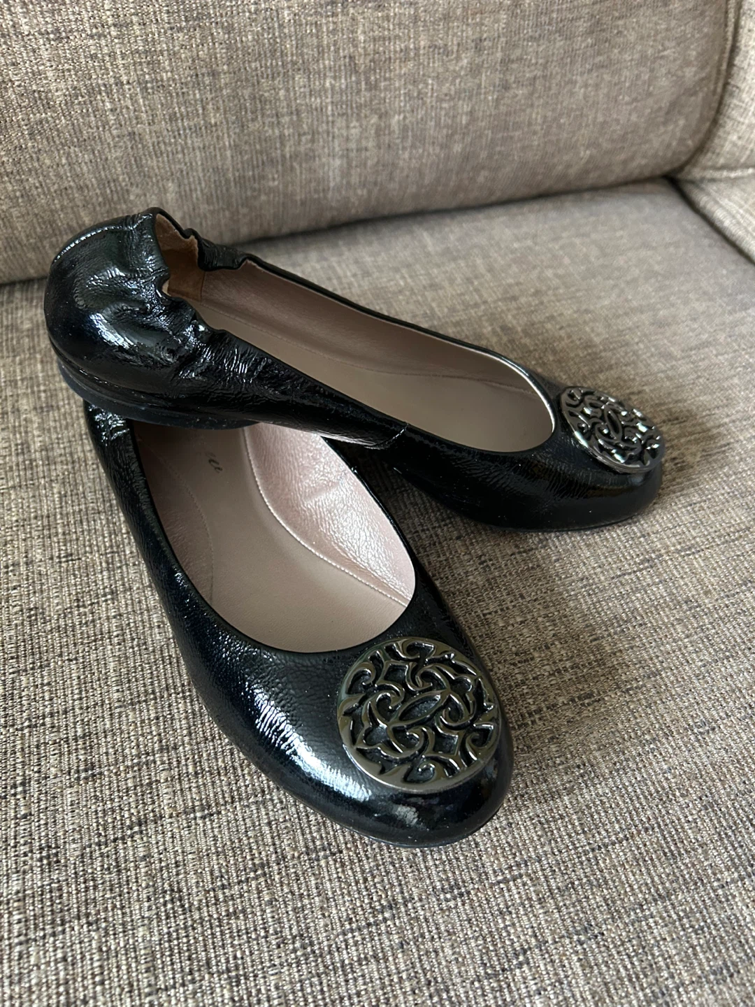 Lorena Italy Black Patent Ballet Flats Women's Shoes