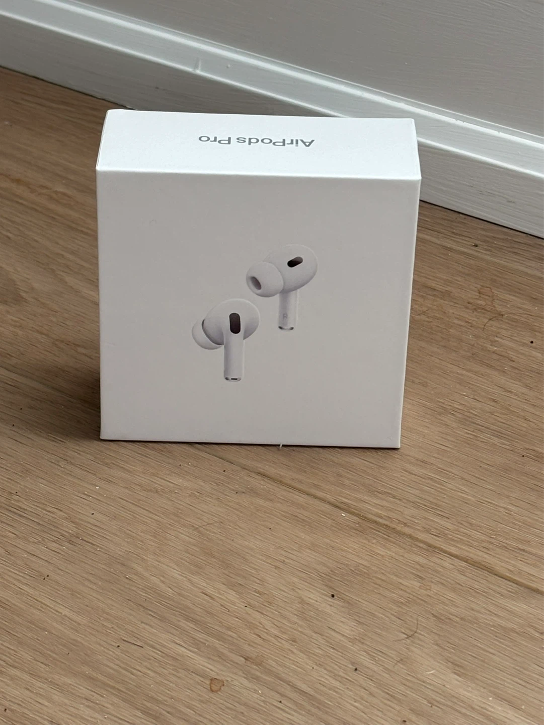Apple AirPods Pro (2nd generation) with MagSafe Charging Case
