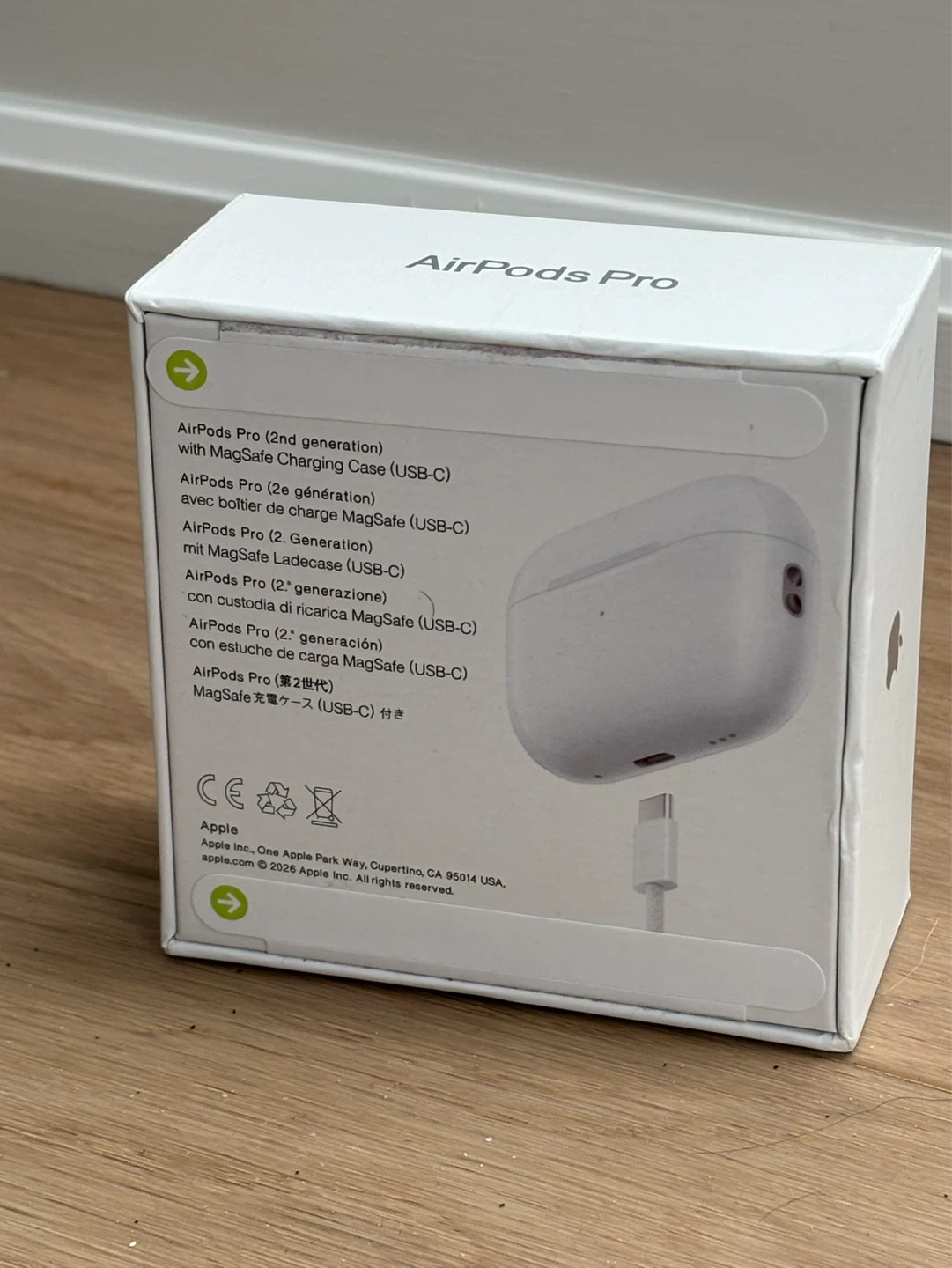 Apple AirPods Pro (2nd generation) with MagSafe Charging Case - photo 3