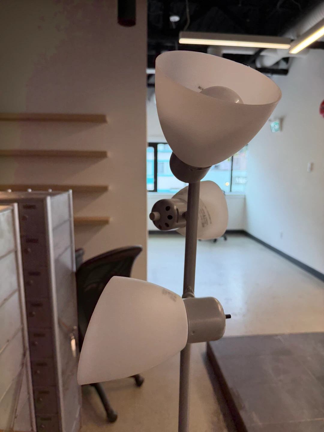 Adjustable Floor Lamp with 3 Lights - photo 3