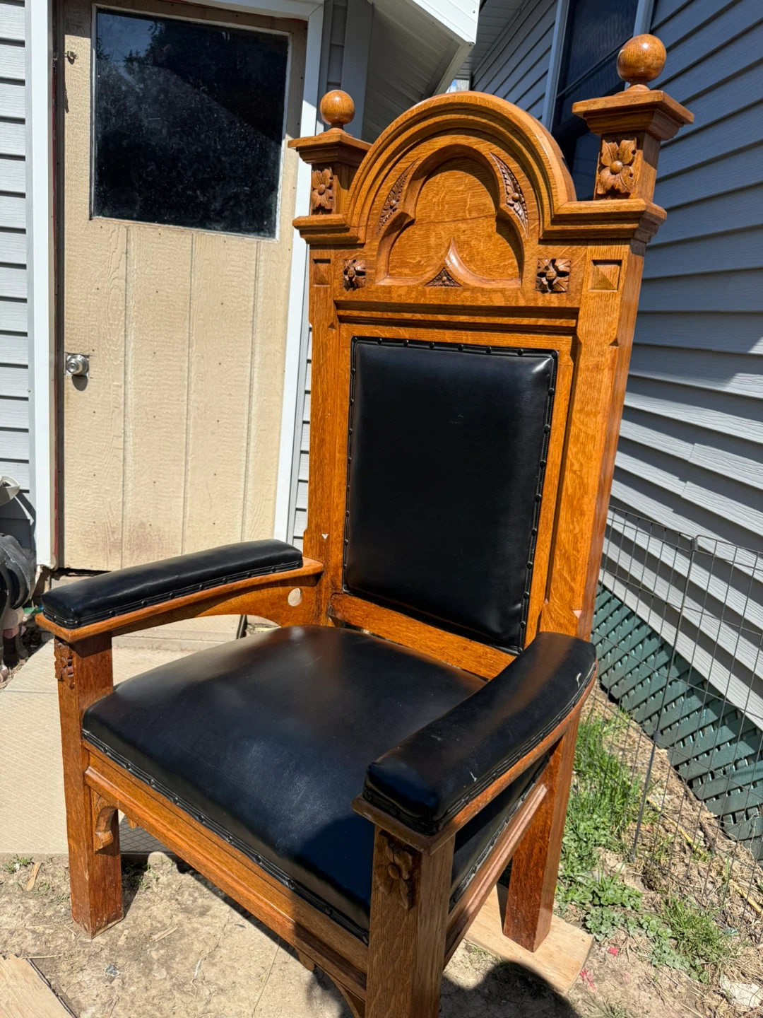 Antique Oak Throne Chair with Black Upholstery - photo 2