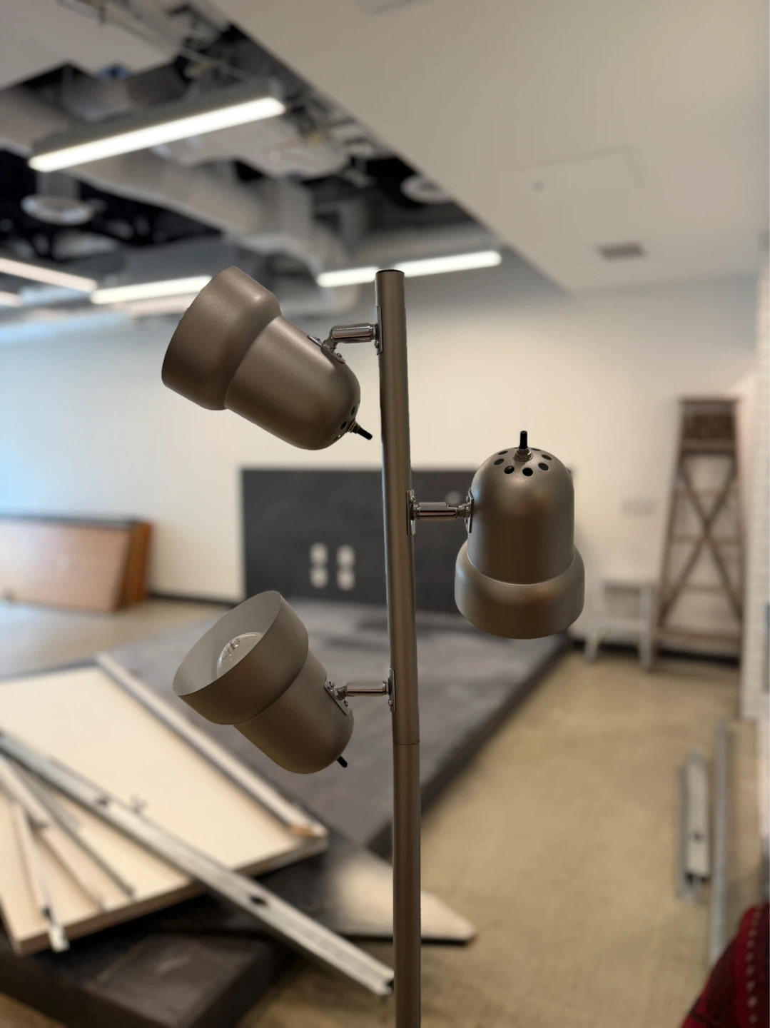 Adjustable 3-Head Floor Lamp - photo 3