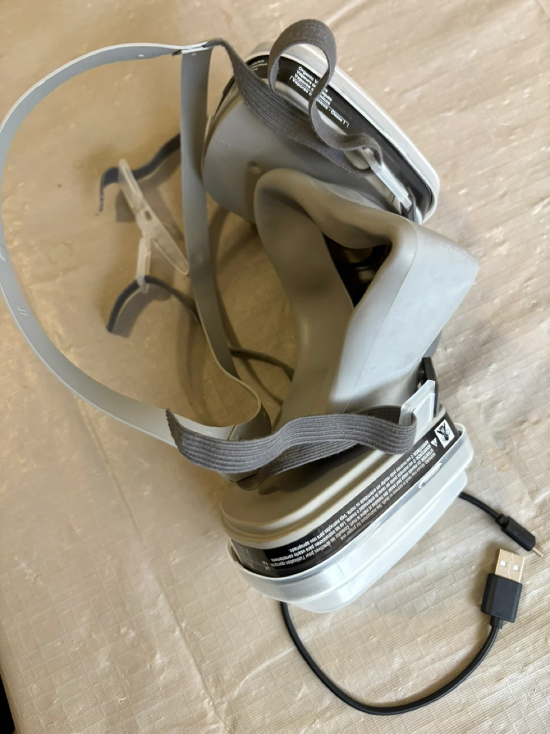 3M 6001 Half Face Reusable Respirator Mask - photo 3
