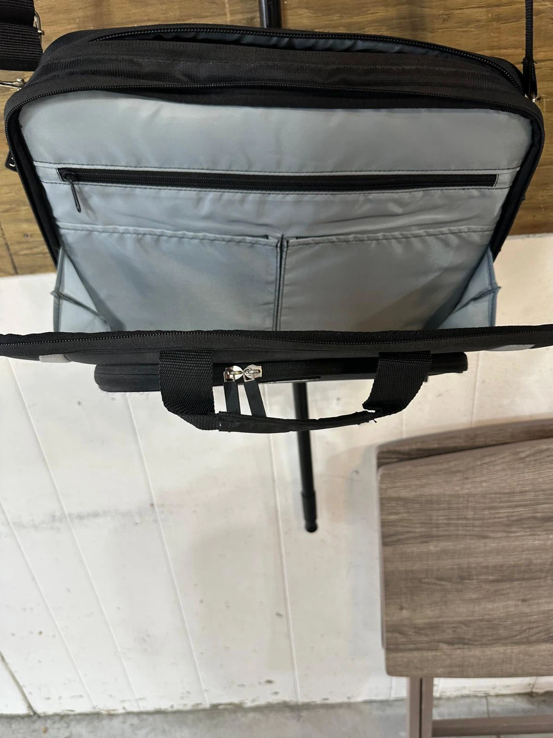 ULTRA Black Messenger Bag - photo 3