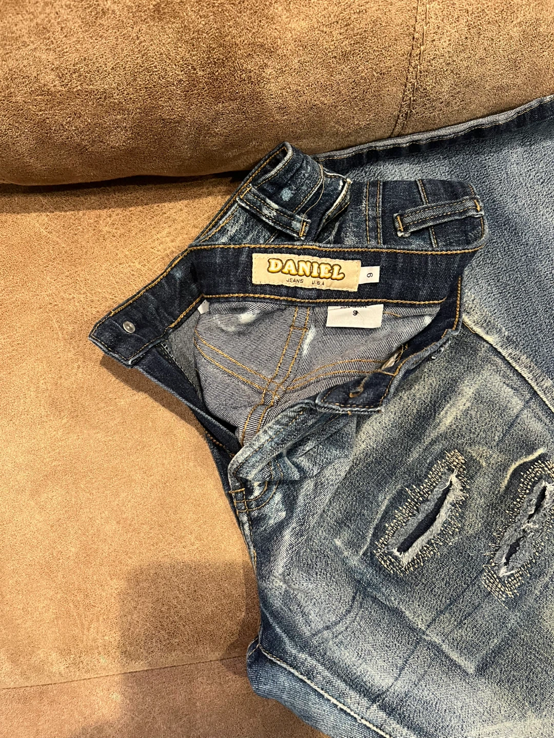 Daniel Jeans "Distressed" Blue Denim Flare Jeans Size 8 - photo 3