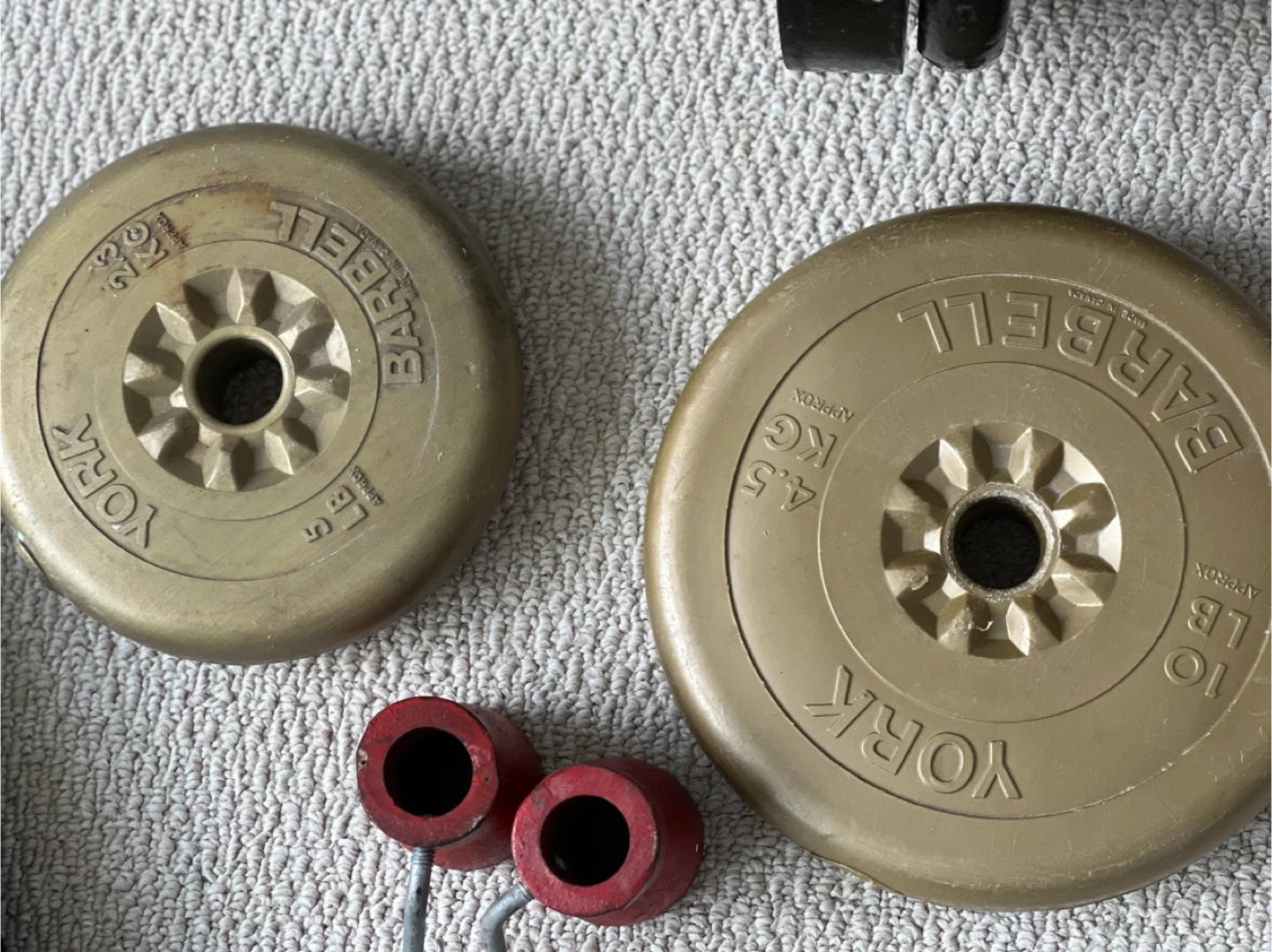 York Barbell Weight Set with Barbell and Plates( total 225LB) - photo 3