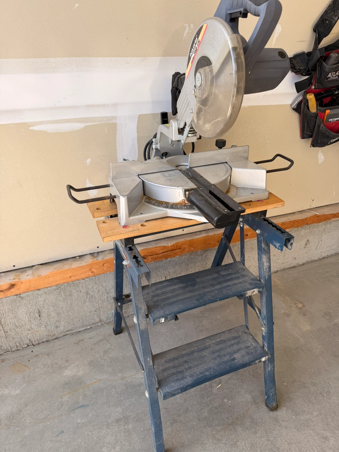 Bavaria MGMS 250-12L Sliding Compound Miter Saw