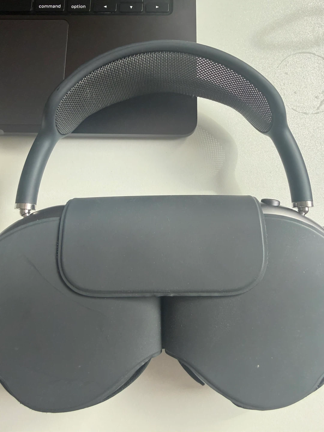 Apple AirPods Max Headphones 1st Gen