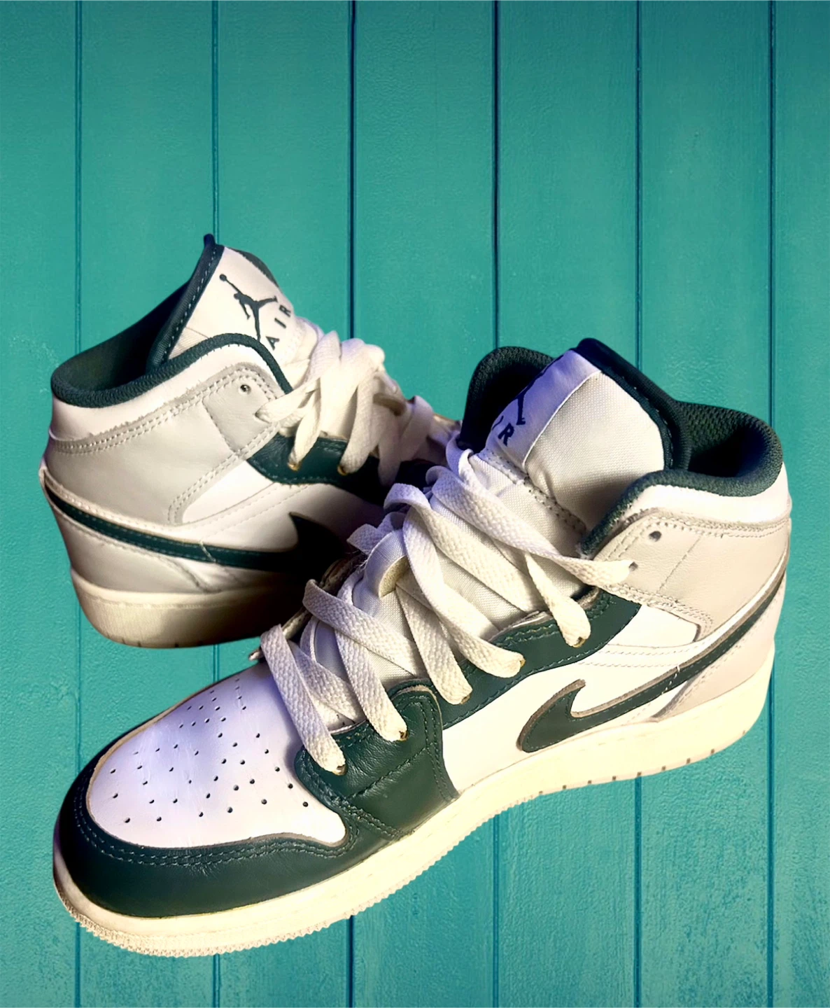 Air Jordan 1 Mid SE "Dark Teal" Sneakers
