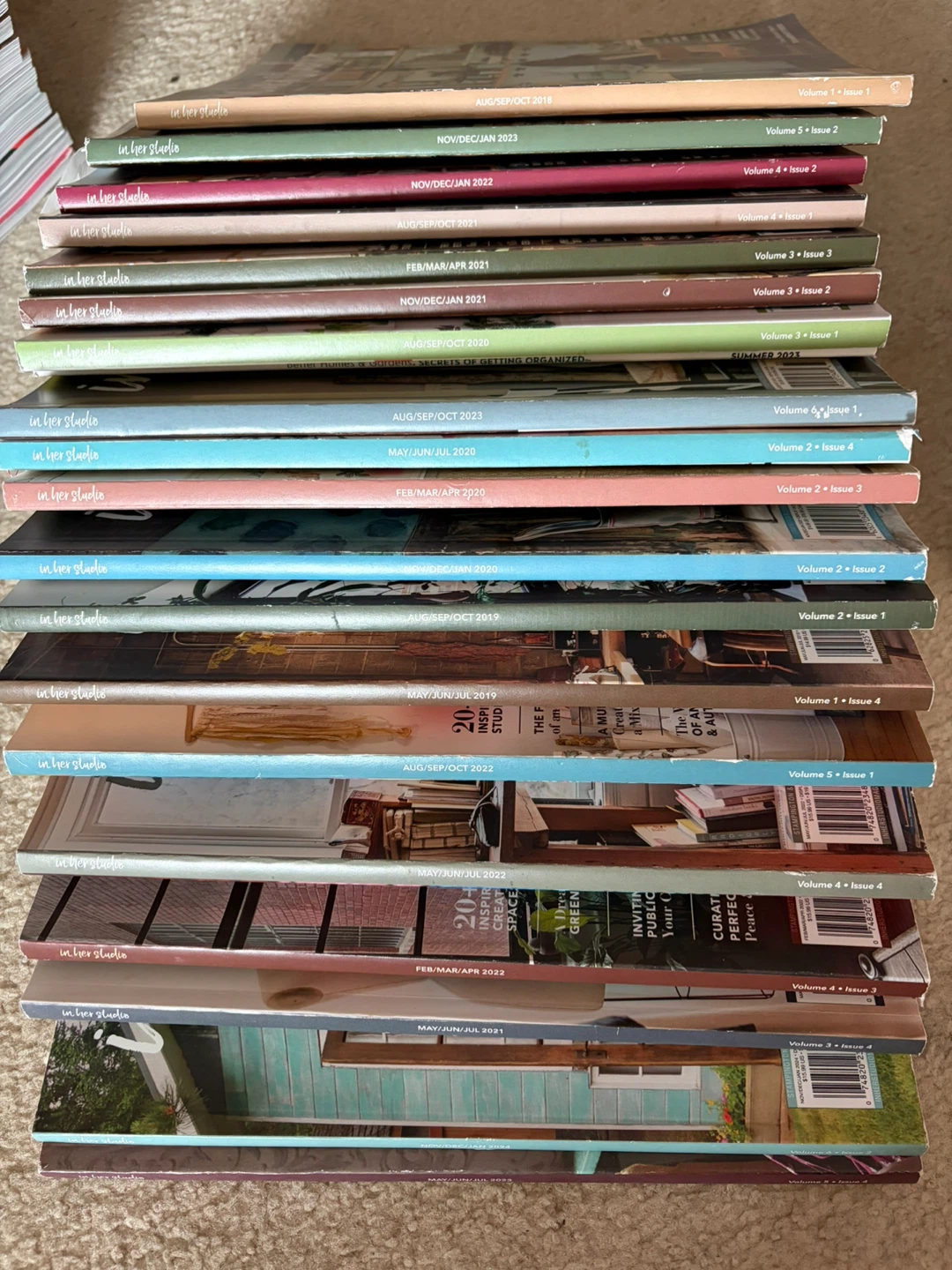 In Her Studio Magazine Collection - photo 2