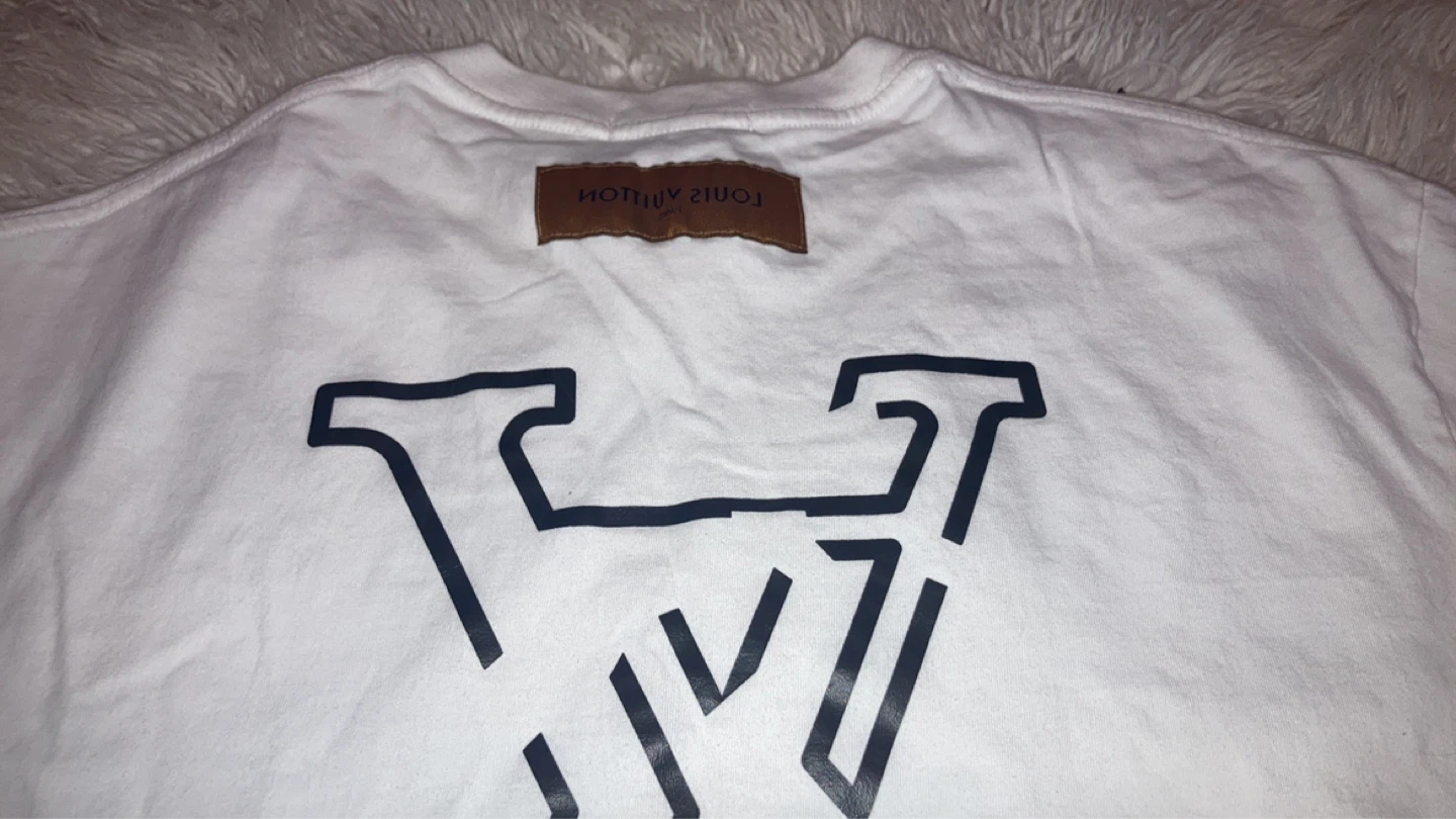 Louis Vuitton White T-Shirt - photo 3