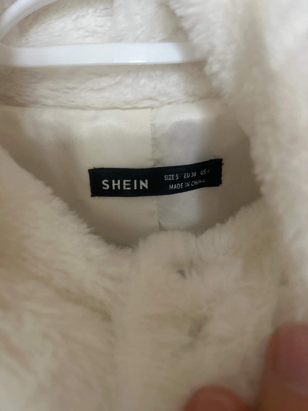 SHEIN White Faux Fur Jacket Size S - photo 3
