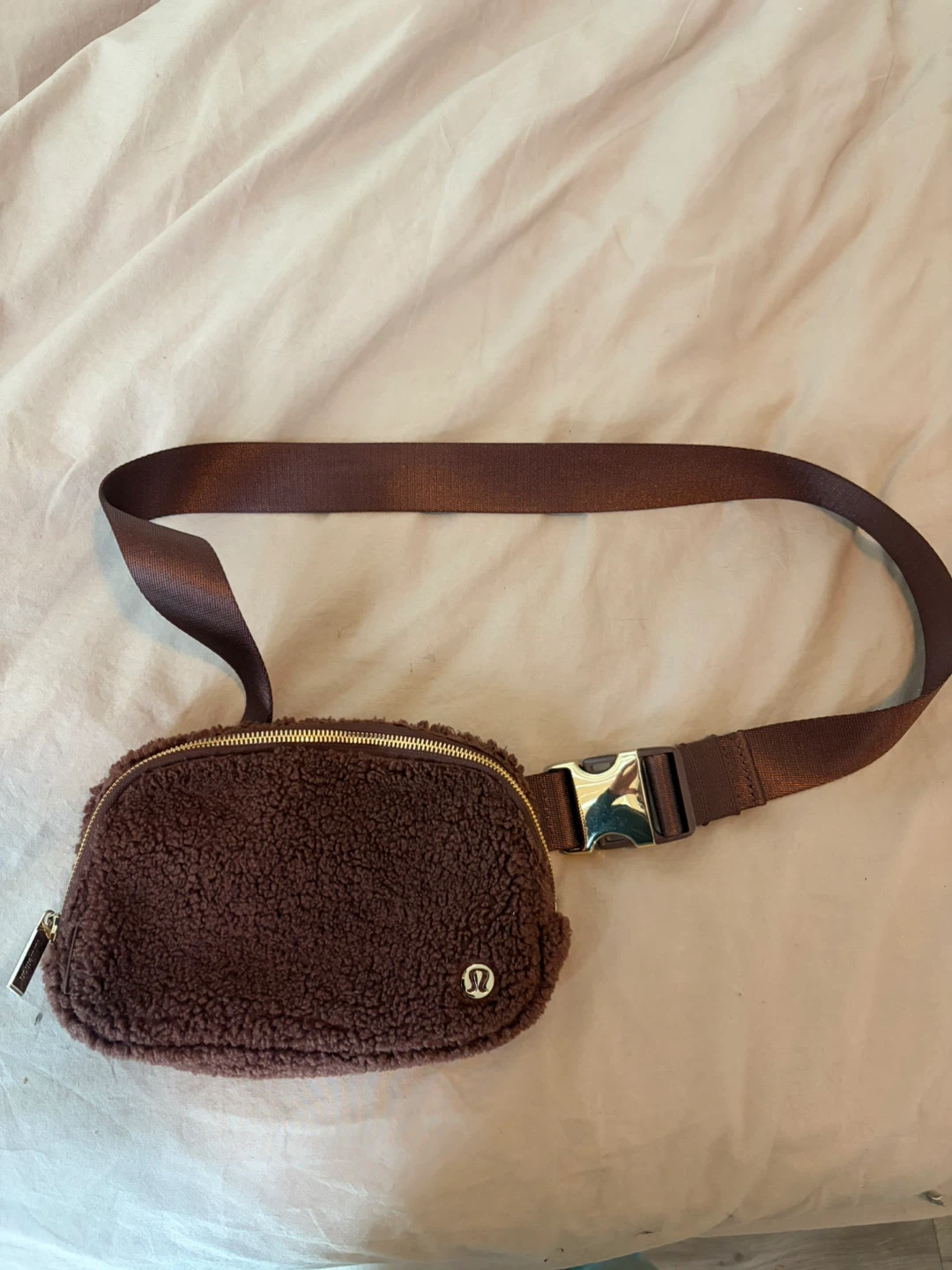 Lululemon Everywhere Fleece Belt Bag - Dark Brown
