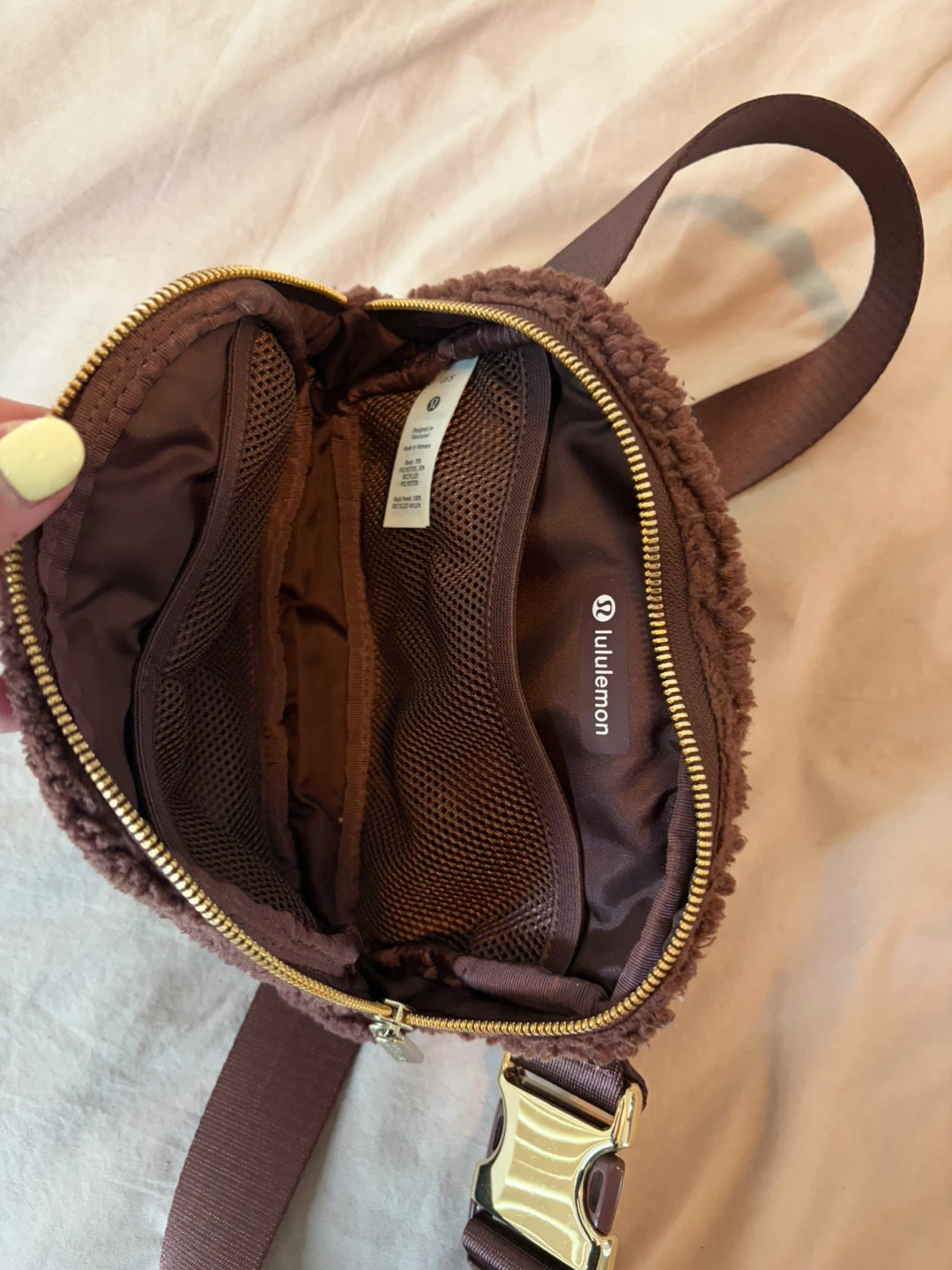 Lululemon Everywhere Fleece Belt Bag - Dark Brown - photo 3