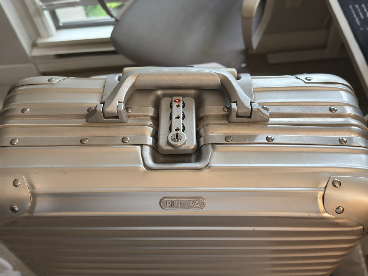 Rimowa Aluminium Suitcase- Carry on - photo 4