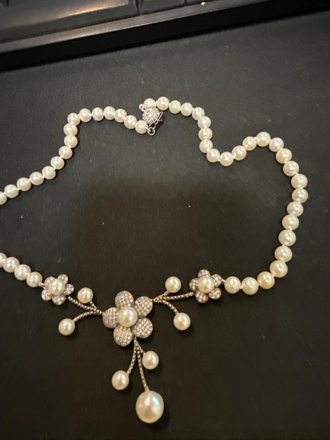 Pearl Necklace with Floral Clasp