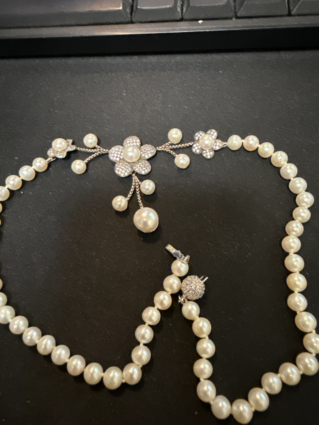Pearl Necklace with Floral Clasp - photo 4
