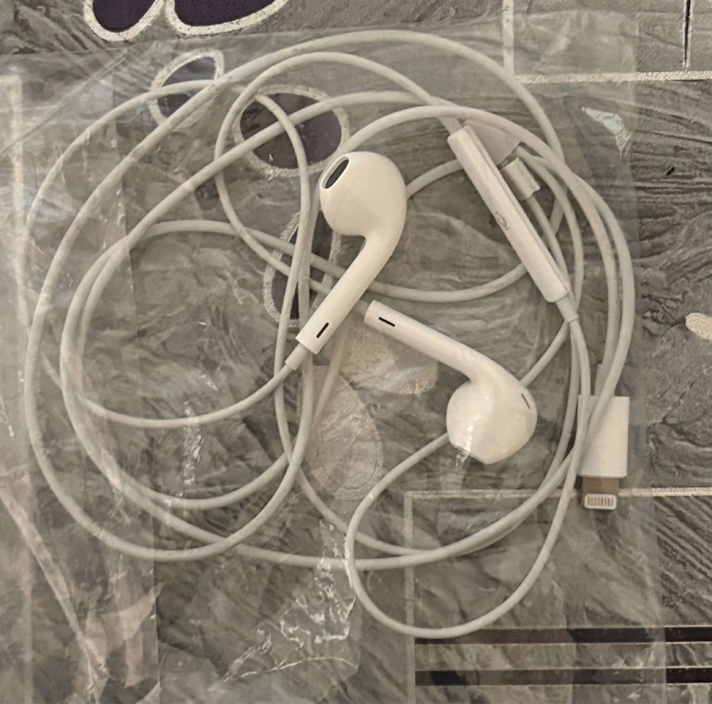 Apple EarPods with Lightning Connector