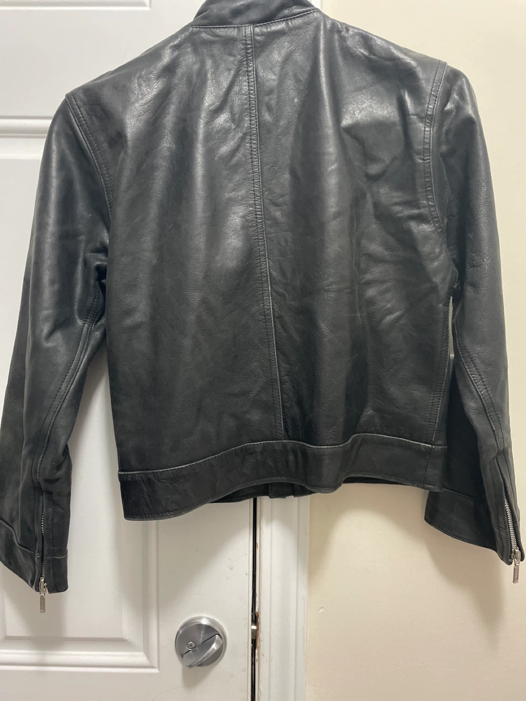 GAP Black Leather Jacket - L/G in good condition - photo 3