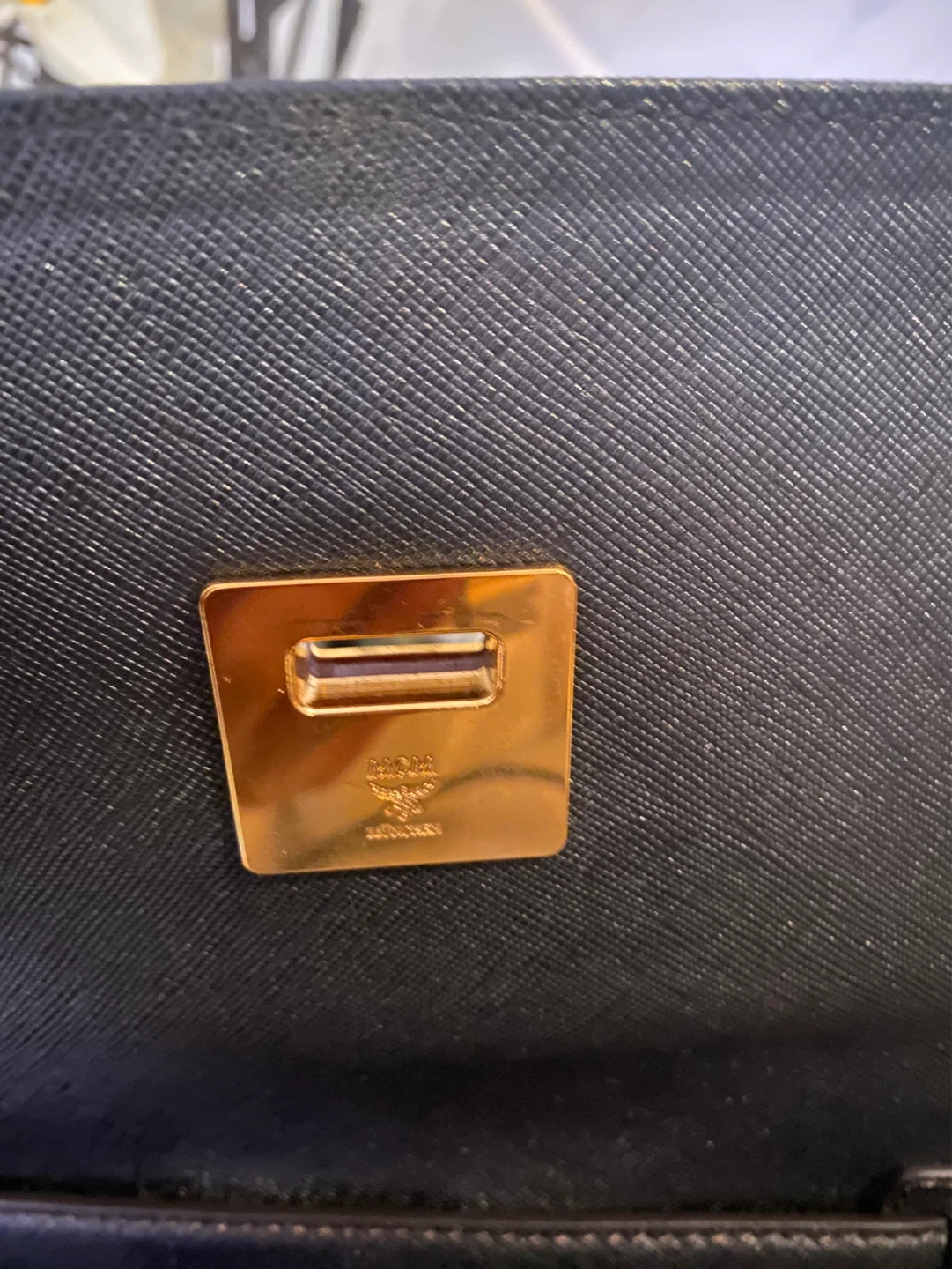 MCM Black Leather Shoulder Bag - photo 3