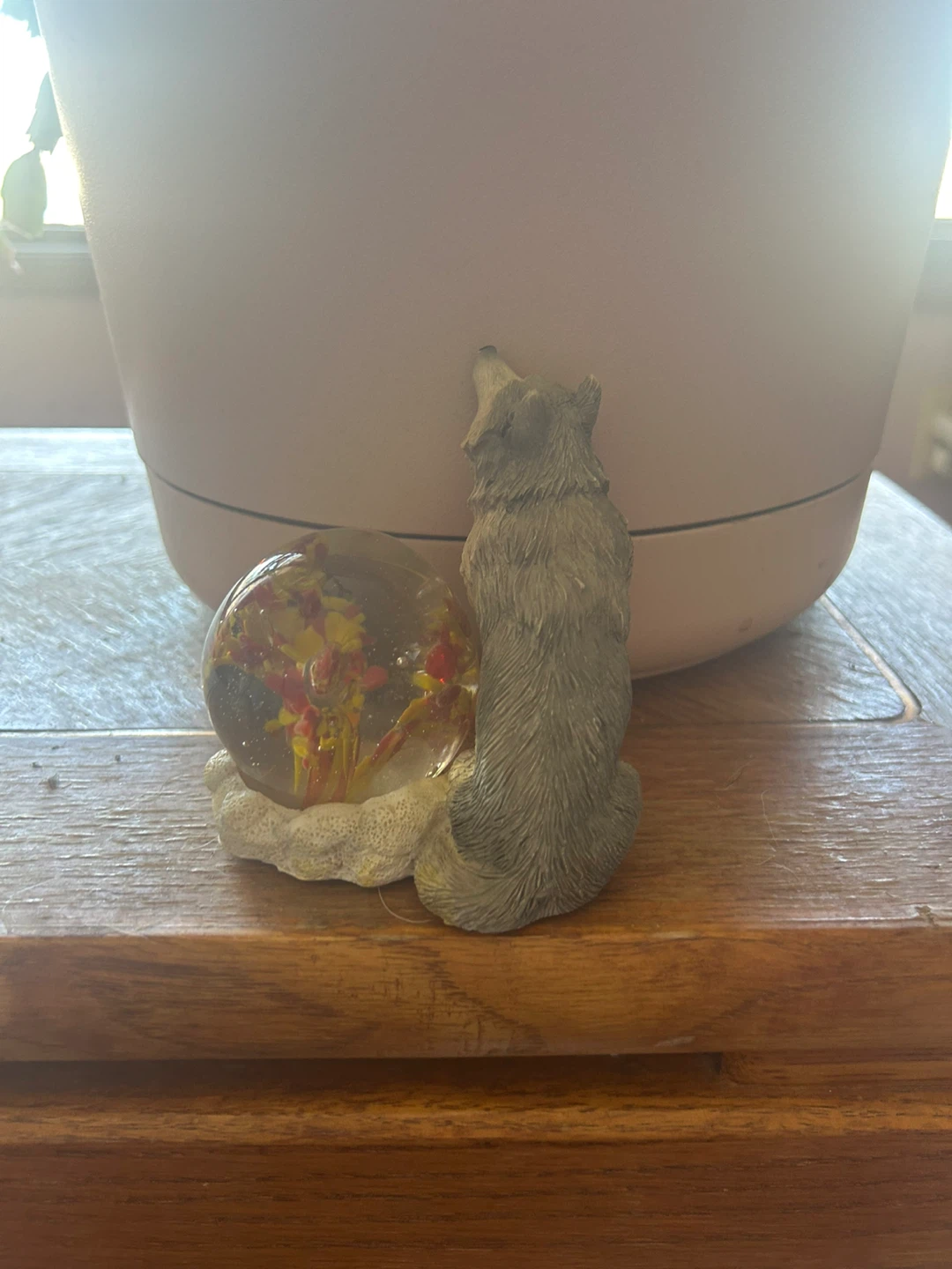 Wolf and Paperweight Figurine - photo 2