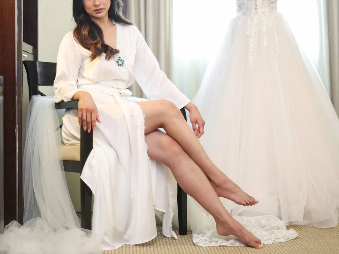 White Satin Robe with Lace Detail - photo 3