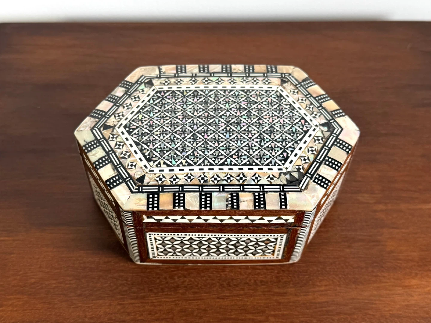 Vintage Inlay Jewelry Box – Mother of Pearl Mosaic