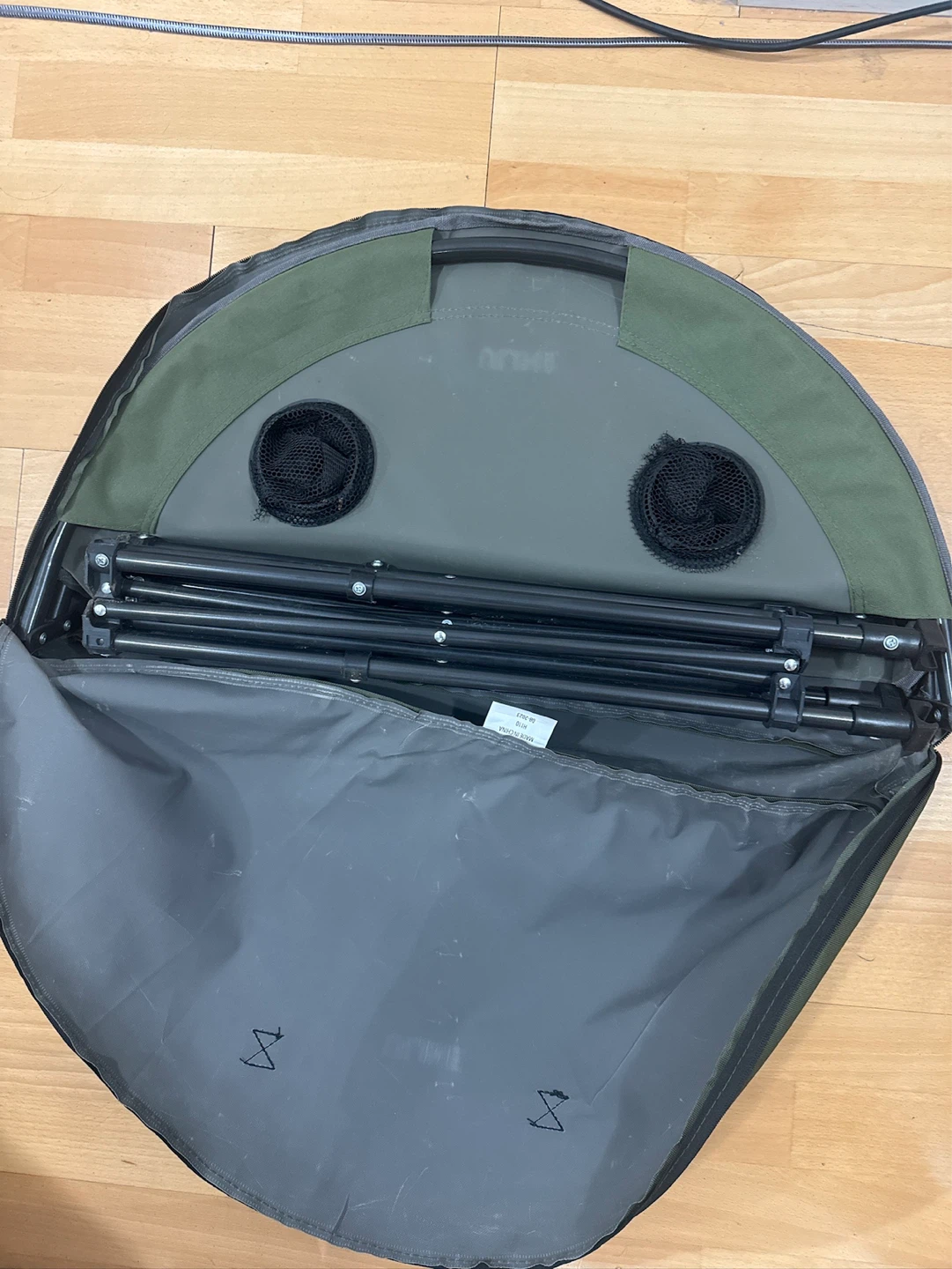 Uline Portable Folding Table with 4 Cup Holders - photo 4